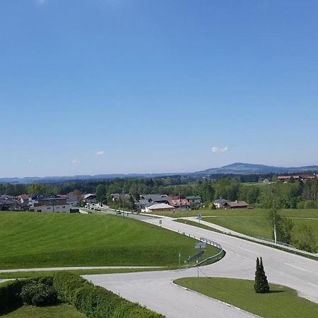 Gasthof Neuhofen Eugendorf Exterior photo